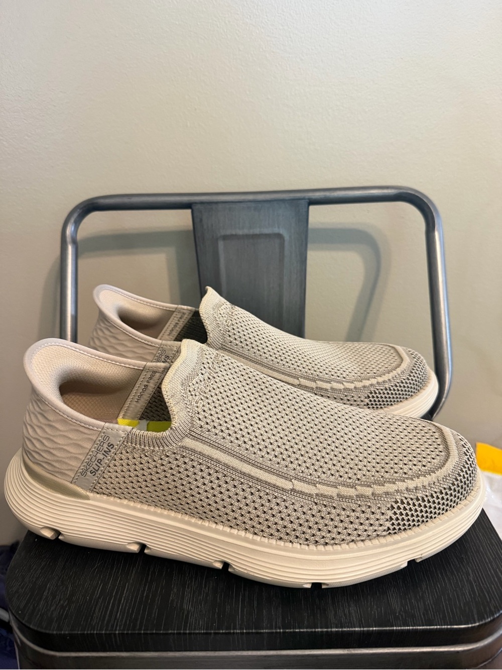 Skechers Garza Brent Hands Free Slip-ins Men’s 9 Khaki Taupe